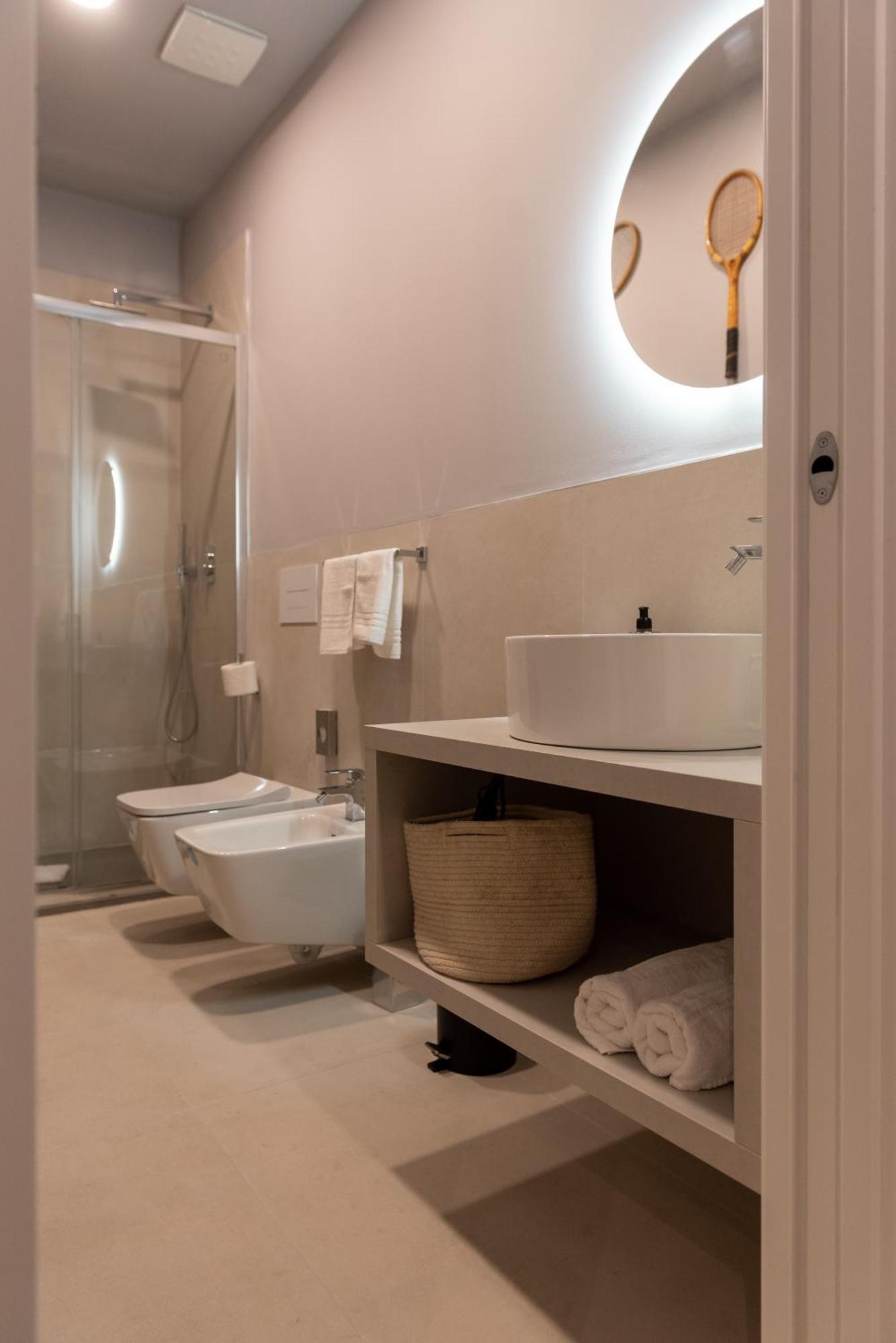 Regina Boutique Suites Trieste Exterior foto
